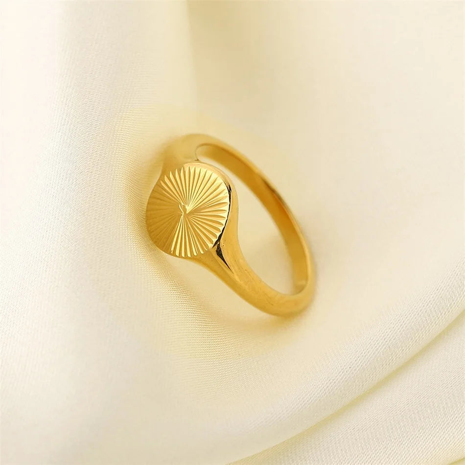 Wave Circle Ring