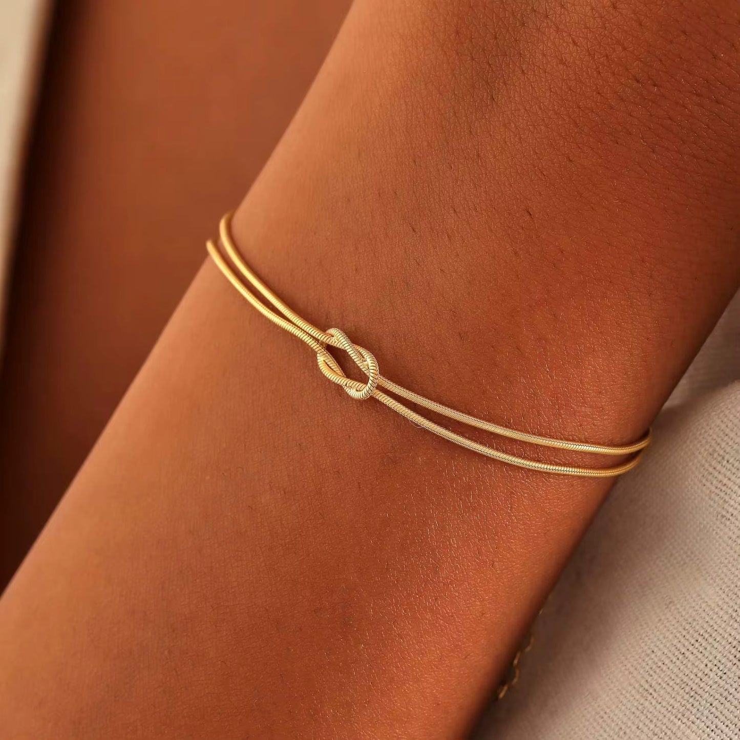 Luxe Knot Bracelet — Buy 1, Gift 1 (Limited Time)