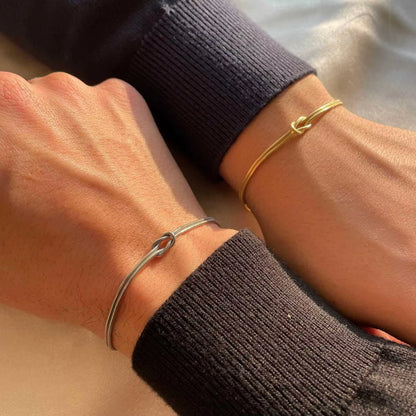 Luxe Knot Bracelet — Buy 1, Gift 1 (Limited Time)