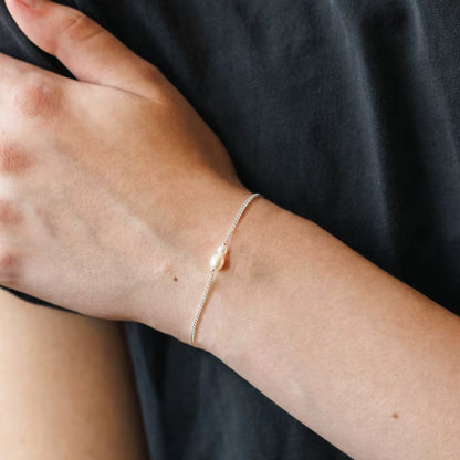 Lumi Pearl Bracelet