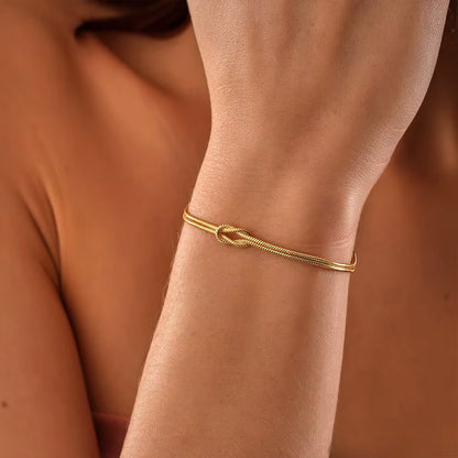 Luxe Knot Bracelet — Buy 1, Gift 1 (Limited Time)