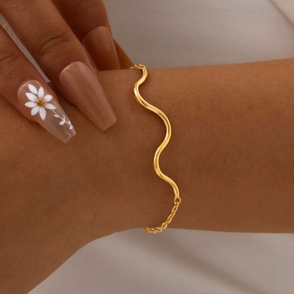 Soft Wave Bracelet