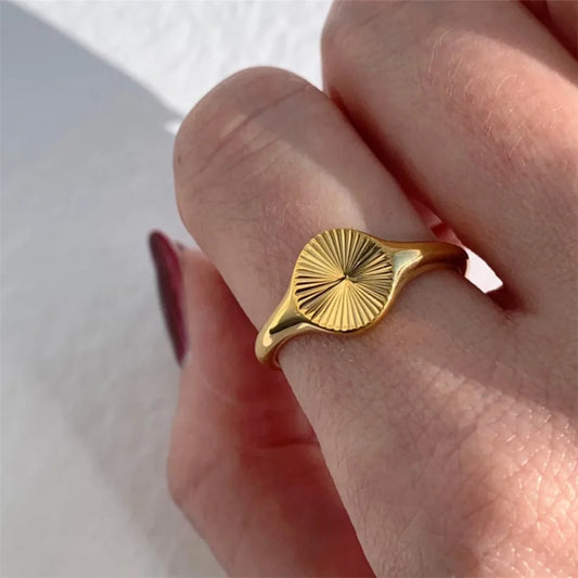 Wave Circle Ring